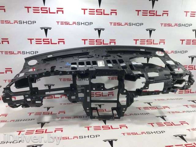 Накладка декоративная центральной консоли Tesla model S 2017г. 1003326-00-G - Фото 1