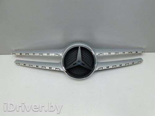Решетка радиатора Mercedes S W220   - Фото 1