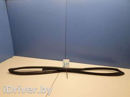Уплотнитель стекла передней правой двери Kia Picanto 2 2011г. 825401Y000 - Фото 1