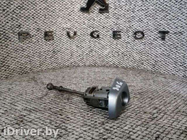 Личинка дверного замка Peugeot 508 2011г.  - Фото 1