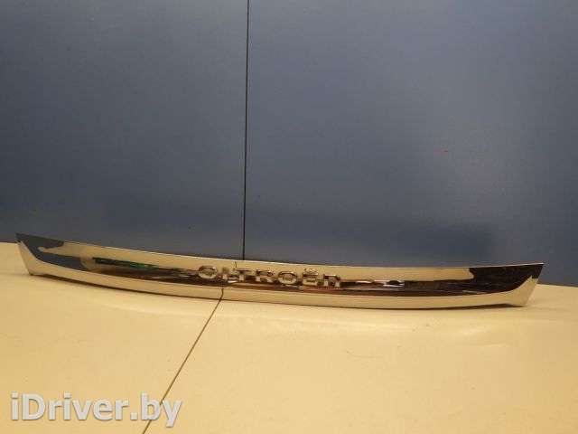 Накладка крышки багажника Citroen C4 2 2011г. 98019463DX - Фото 1