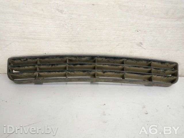 Заглушка (решетка) в бампер передний Audi A6 C4 (S6,RS6) 1995г. 4A0807683 - Фото 1