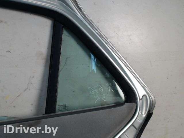 стекло боковой двери (треугольник) зад прав Renault Laguna 2 2003г.  - Фото 1