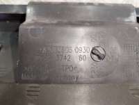 Дефлектор радиатора Mercedes C W203 2001г. A2035050930 - Фото 5