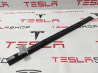 1038406-00-A уплотнитель к Tesla model S Арт 9917799