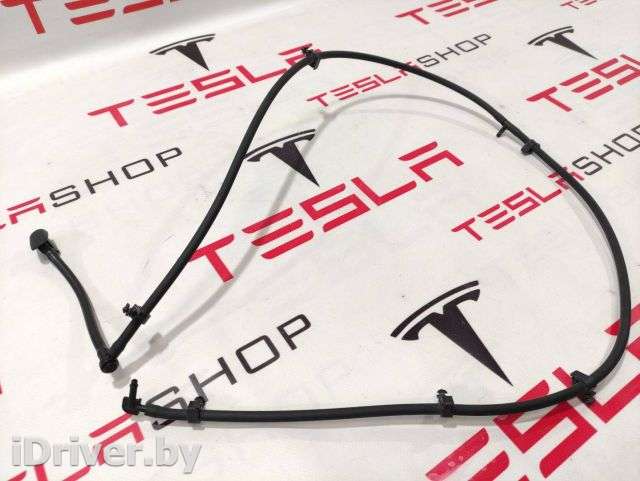 Форсунка омывателя Tesla model S 2014г. 1052887-00-C,1054647-00-A - Фото 1