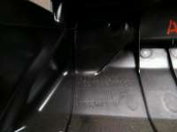 обшивка багажника Toyota Auris 1 2009г. 64740-12330,  64740-12340-C0 - Фото 3