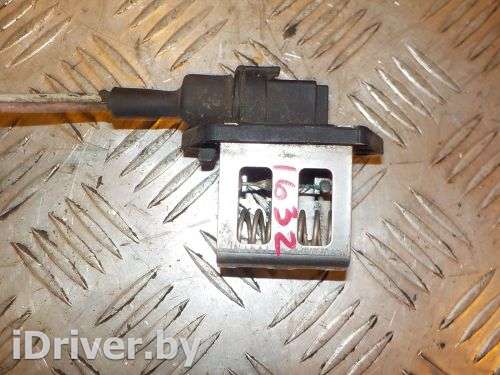 Резистор вентилятора радиатора Renault Scenic 1 1996г.  - Фото 1
