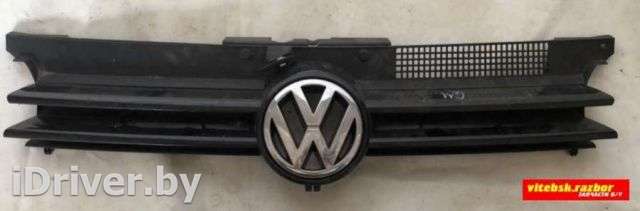 Решетка радиатора Volkswagen Golf 4 1999г.  - Фото 1