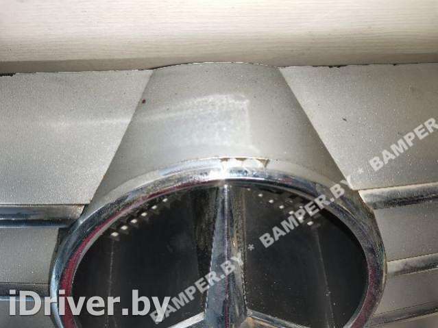 Решетка радиатора Mercedes CLK W209 2003г.   - Фото 4