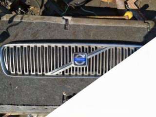  Решетка радиатора к Volvo V50 Арт 28700447