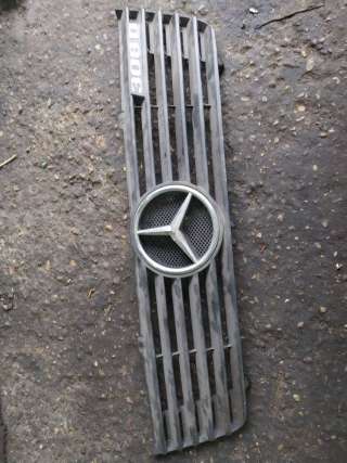 Заглушка (решетка) в бампер Mercedes Sprinter W901-905 2000г.  - Фото 2