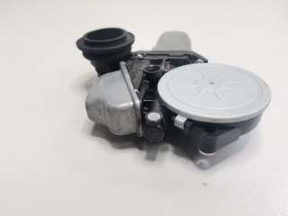 мотор стеклоподъемника Toyota Camry XV50 2013г. 8571033231 - Фото 3