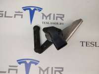 1027941-00 Датчик уровня пневмоподвески (положения кузова) передний левый к Tesla model S Арт 12148