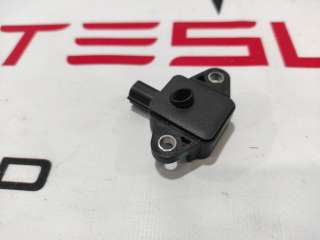 Датчик удара Tesla model S 2013г. 1005275-00-A - Фото 2