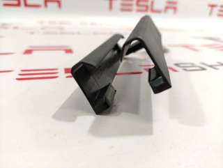 1097490-00-C Пластик салазок сиденья к Tesla model 3 Арт 9897542
