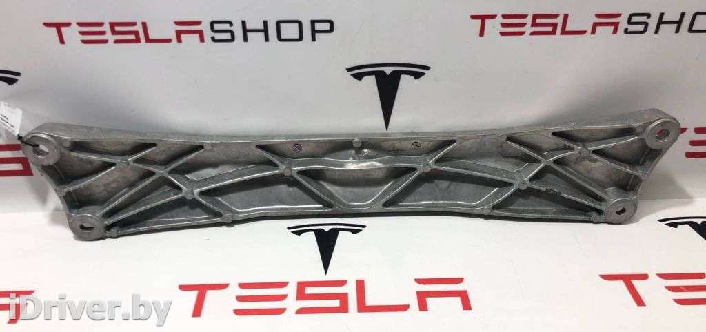 Кронштейн подрамника задний Tesla model X 2022г. 1420568-00-A,1790106-00-A  - Фото 4