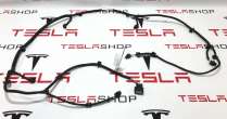 1004421-04-T Проводка бампера переднего к Tesla model S Арт 9931402