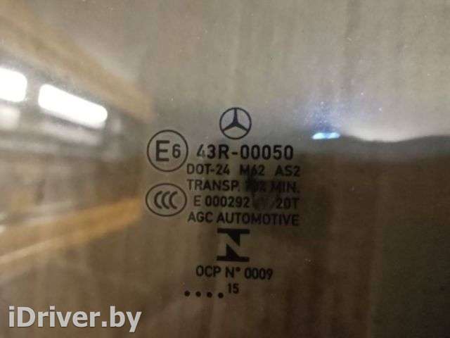 Стекло двери передней правой Mercedes E W207 2015г.  - Фото 1
