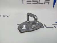 1525919-00 петля двери к Tesla model Y Арт 14791