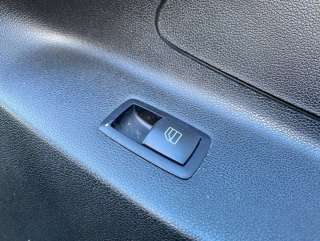 Кнопка стеклоподъемника Mercedes ML W164 2007г.  - Фото 3