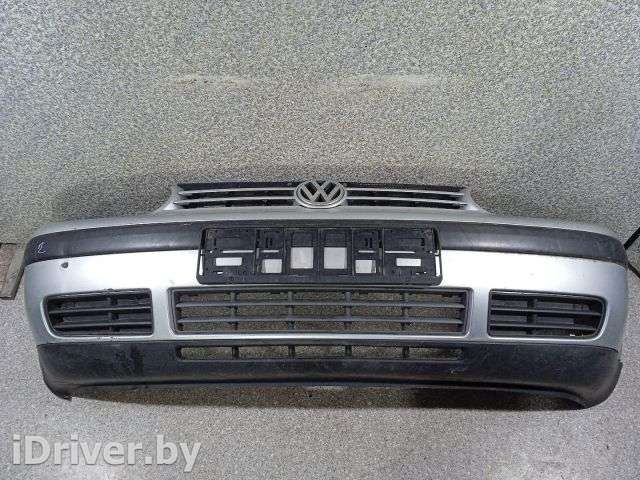 Бампер передний Volkswagen Golf 4 2000г. 1J0807221 - Фото 1