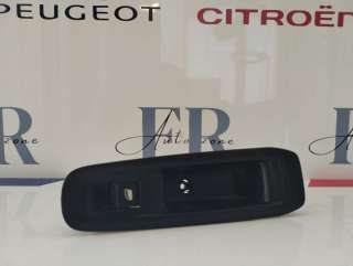  Кнопка стеклоподъемника заднего правого  к Peugeot 308 2 Арт L3162400
