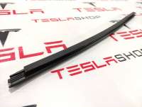 1038406-00-A уплотнитель Tesla model S Арт 9887680