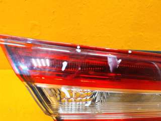 фонарь внутренний Toyota Camry XV70 2017г. 8159133420, 8159133330 - Фото 2