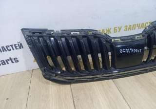 Решетка радиатора бу Skoda Octavia A7  5E0853653C - Фото 3