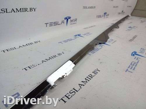 Молдинг (накладка кузовная) левый Tesla model S 2014г. 1024575-00 - Фото 1