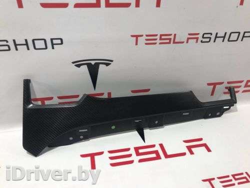 Накладка декоративная на торпедо Tesla model S 2013г. 1004518-04-F,1007821-00-D - Фото 1