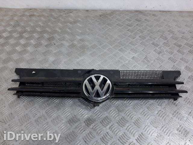 Решетка радиатора Volkswagen Golf 4 2003г. 1J0853655G - Фото 1