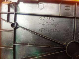 накладка обшивки двери багажника Toyota Rav 4 4 2012г. 6776542040C0, 6776542040 - Фото 3