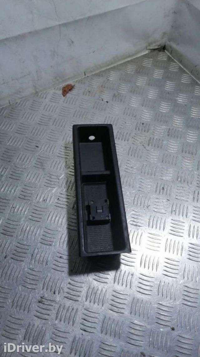 Вещевой ящик центральной консоли BMW 3 E46 2002г. 8248493 - Фото 1