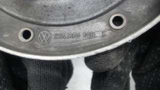 Колпачок литого диска Volkswagen Touran 1 2006г. 1K0601149 - Фото 3