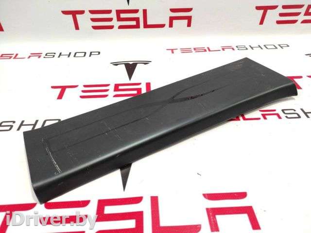 Накладка на порог Tesla model X 2017г. 1053195-00-F - Фото 1