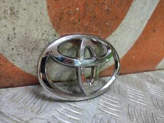 эмблема Toyota Camry XV50 2014г. 9097502127, 01:07 - Фото 2