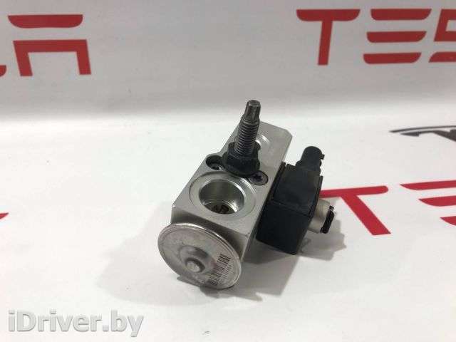 Клапан ТРВ (расширительный) кондиционера Tesla model 3 2019г. 1101878-00-A - Фото 1