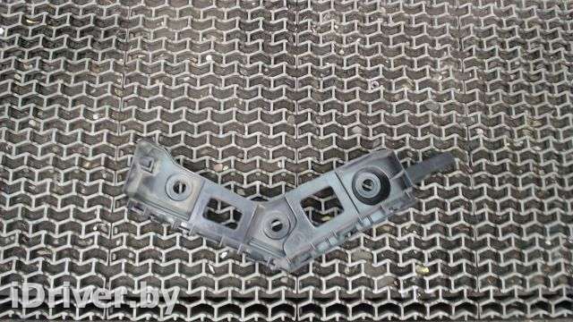 Кронштейн крепления бампера Ford Focus 3 2013г.  - Фото 1
