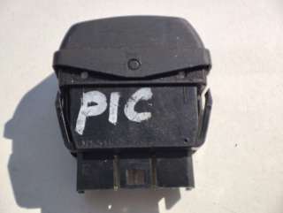 Кнопка стеклоподъемника переднего правого Citroen Xsara Picasso 2001г.  - Фото 3