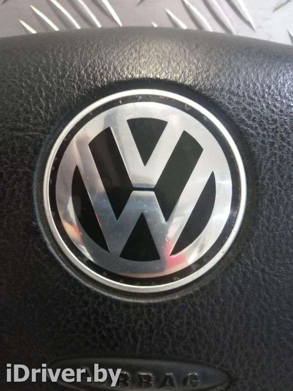 Подушка безопасности водителя Volkswagen Golf 4 2000г. 3B0880201N  - Фото 3