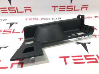 1035563-00-C,1054822-00-A Пластик салона к Tesla model X Арт 9923687