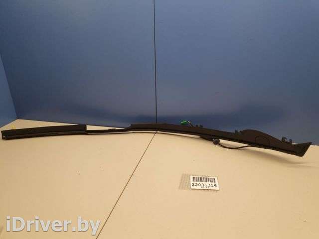 Датчик положения двери багажника левый Land Rover Discovery 2 2017г. LR083144 - Фото 1