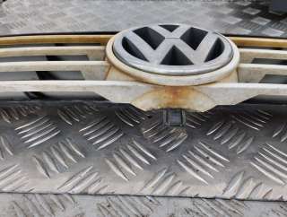 Решетка радиатора Volkswagen Bora 1999г.  - Фото 7