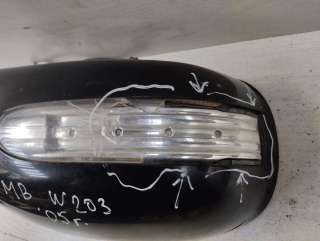 Зеркало правое Mercedes C W203 2005г.  - Фото 2