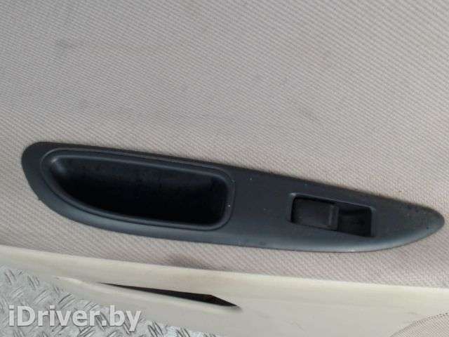 кнопка стеклоподъемника зад лев Nissan Primera 12 2006г.  - Фото 1
