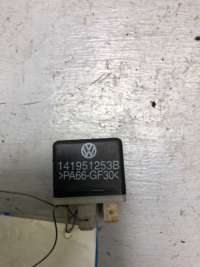 141951253B Реле вентилятора к Volkswagen Passat B4 Арт 34351052