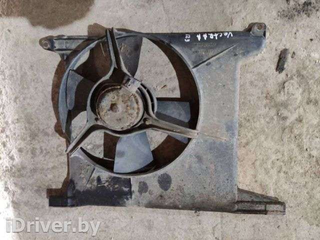Вентилятор радиатора Opel Vectra A 1993г.  - Фото 1
