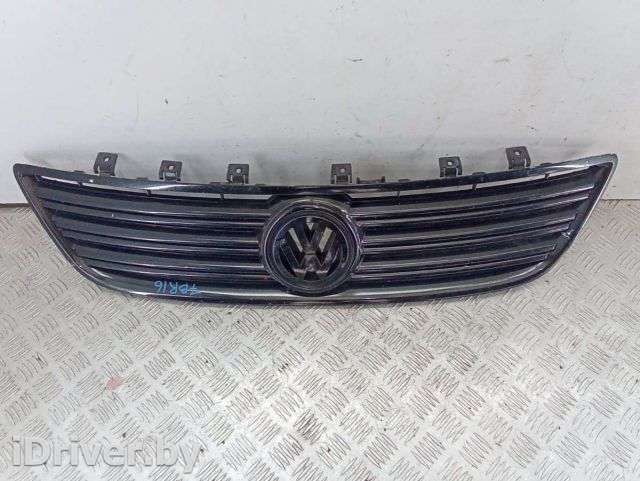 Решетка радиатора Volkswagen Phaeton 2002г.  - Фото 1